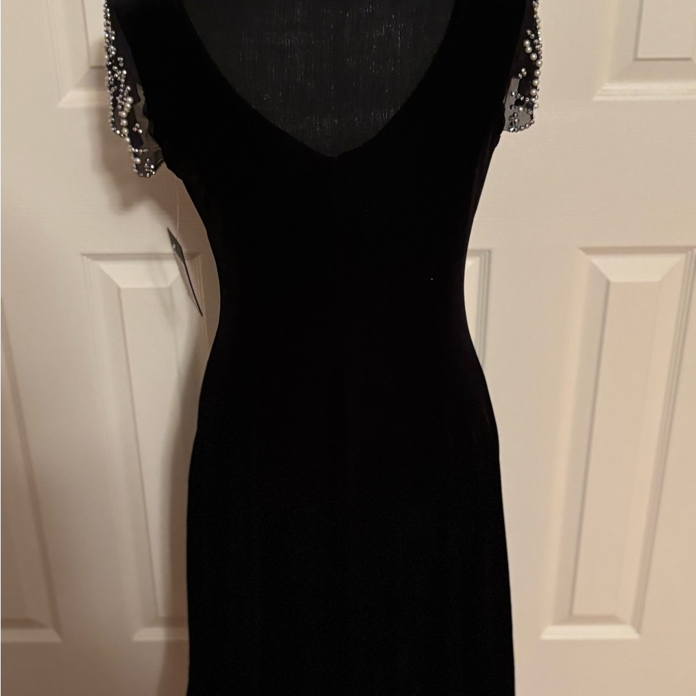 MARINA Black Velvet Midi Dress with Beaded Cap Sleeves size S NWT - Picture 5 of 7